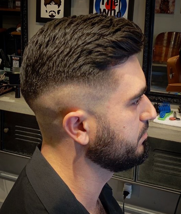 Barbearia em Moema com Corte Clássico ou Moderno Sob Medida Barbearia em Moema com Corte Clássico ou Moderno Sob Medida