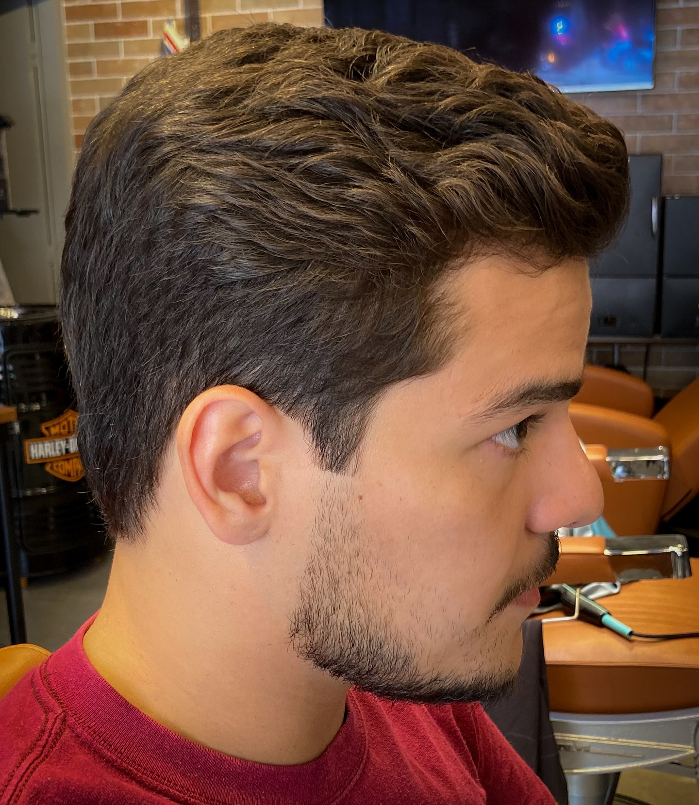 Barbearia em Moema com Corte Clássico ou Moderno Sob Medida Barbearia em Moema com Corte Clássico ou Moderno Sob Medida