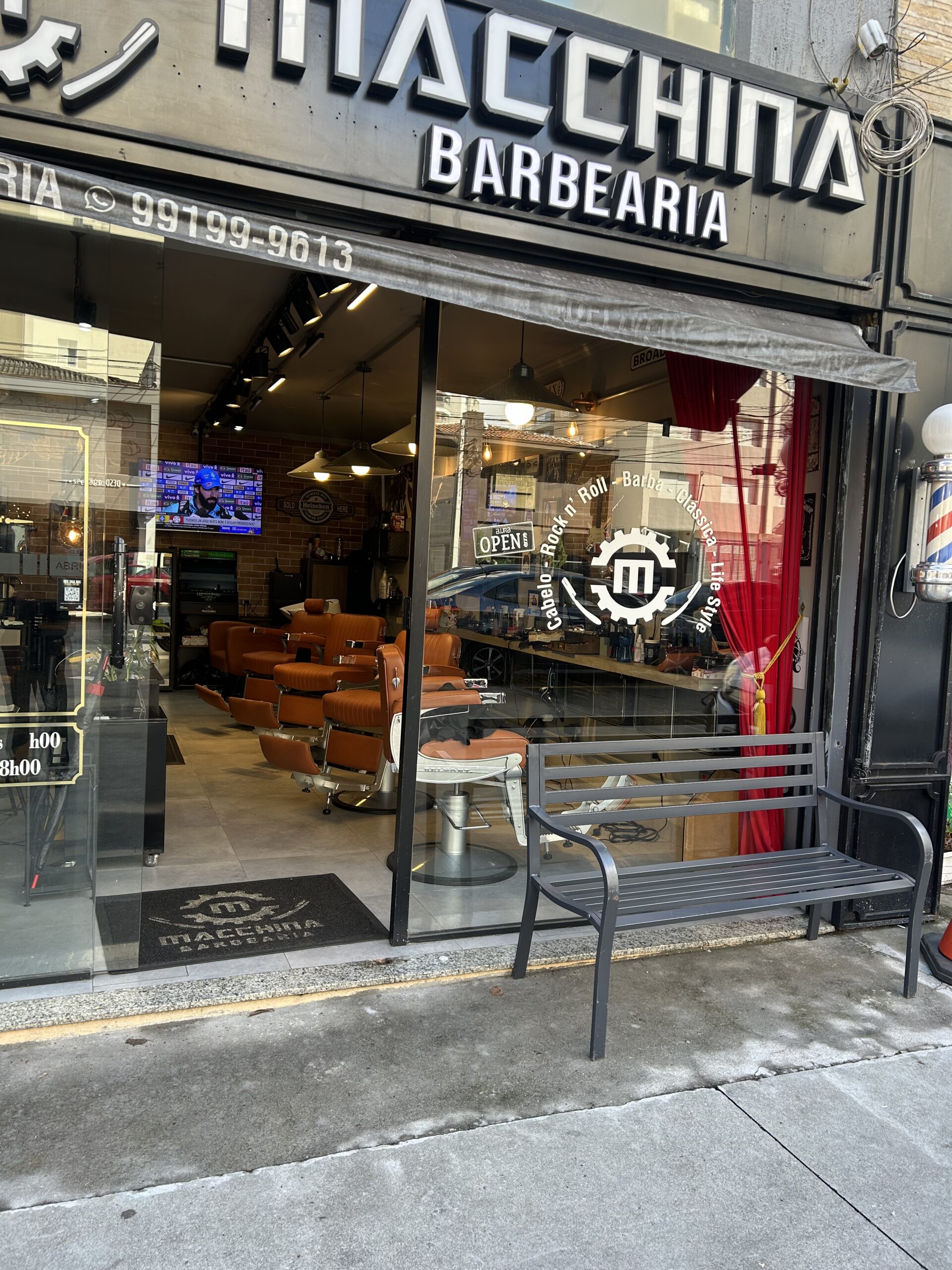 Barbearia na Rua Canário em Moema SP | Macchina Barbearia Barbearia na Rua Canário em Moema SP | Macchina Barbearia
