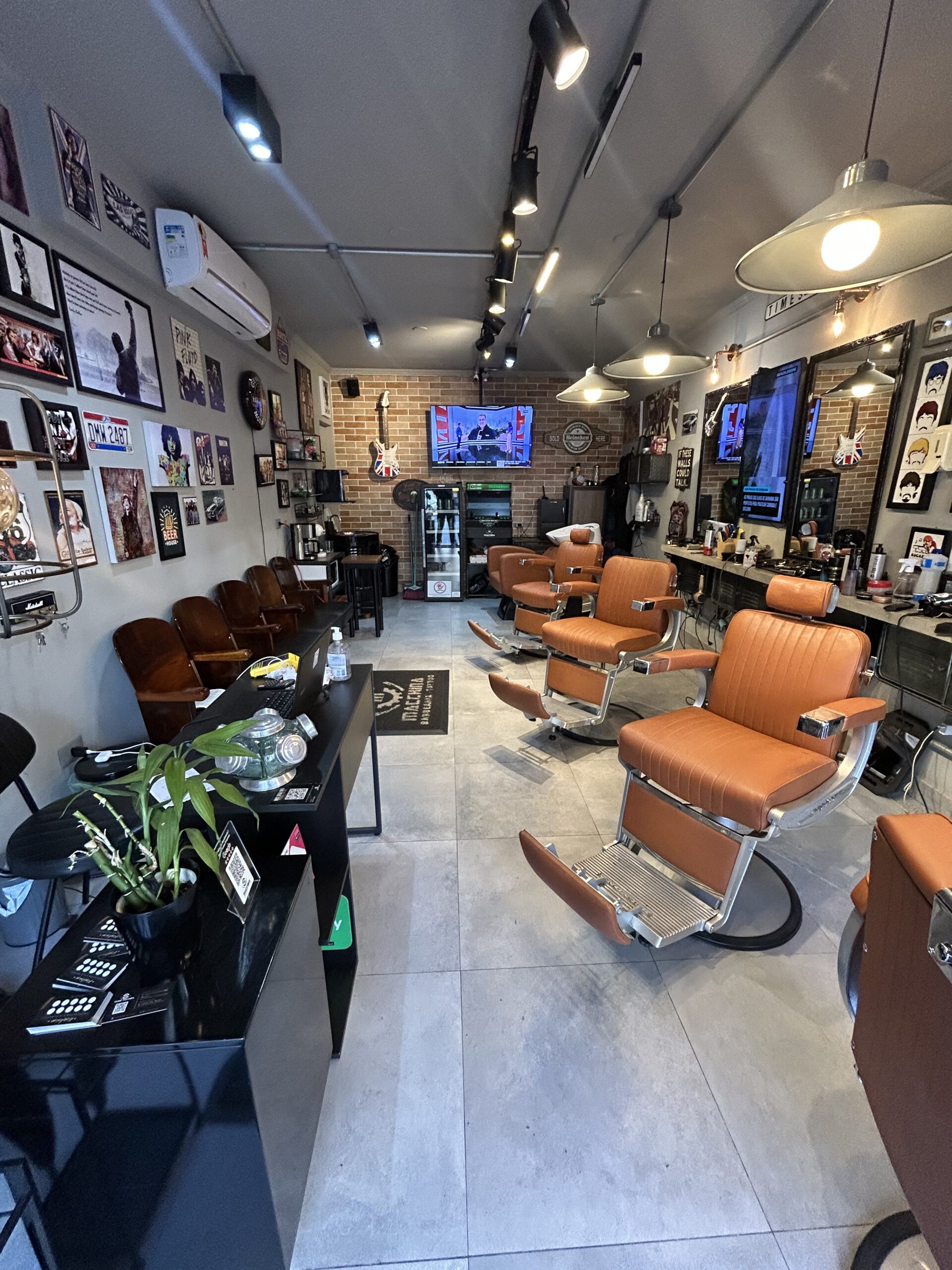 Macchina Barbearia em Moema SP | Corte, Barba e Estética Masculina Macchina Barbearia em Moema SP | Corte, Barba e Estética Masculina