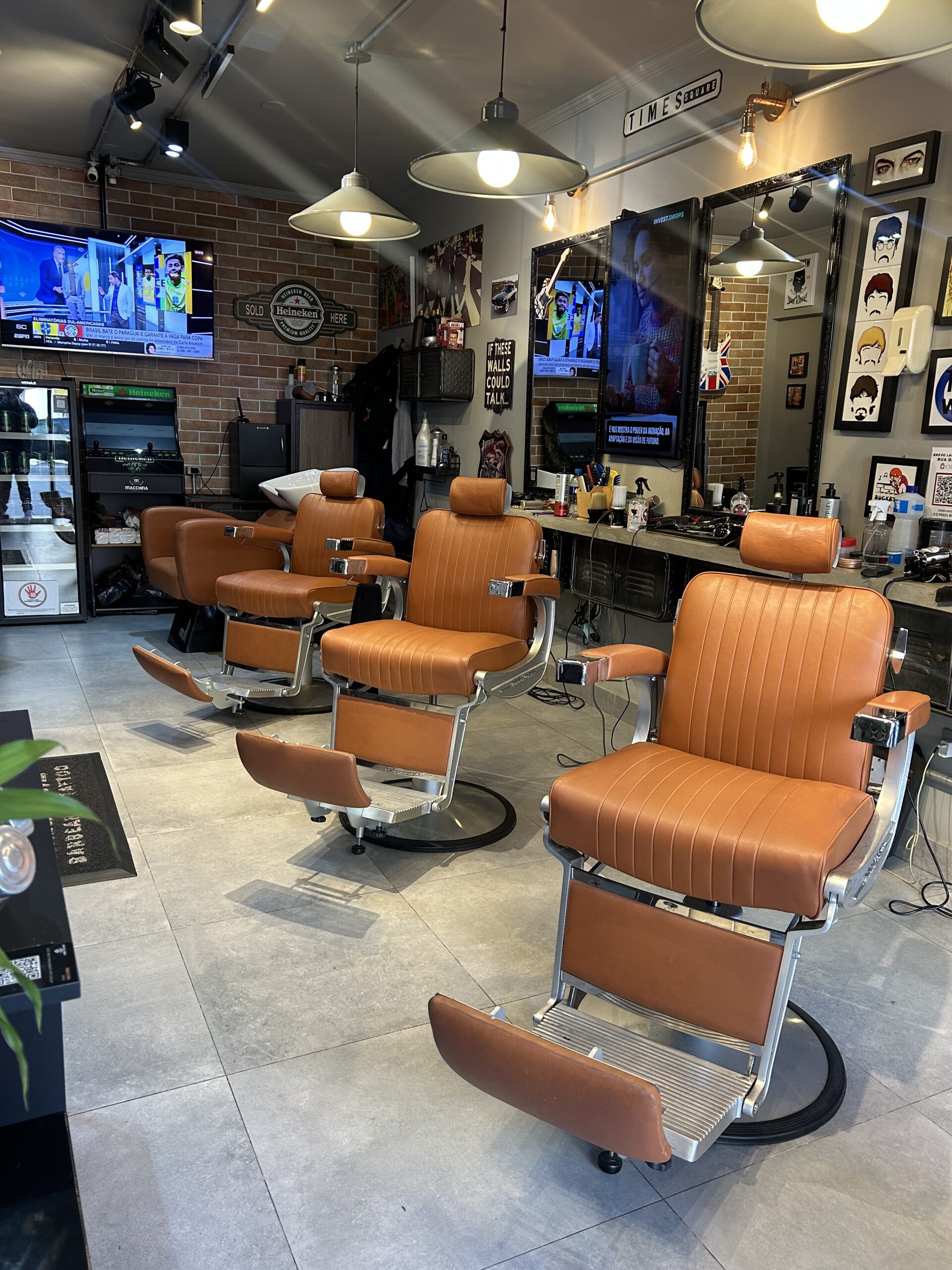 Onde cortar o cabelo em Moema - SP? Macchina Barbearia Onde cortar o cabelo em Moema - SP? Macchina Barbearia